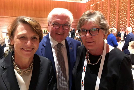 DKHV e.V.: Margret Hartkopf mit Bundespräsident Frank-Walter Steinmeier und Gattin Elke Büdenbender